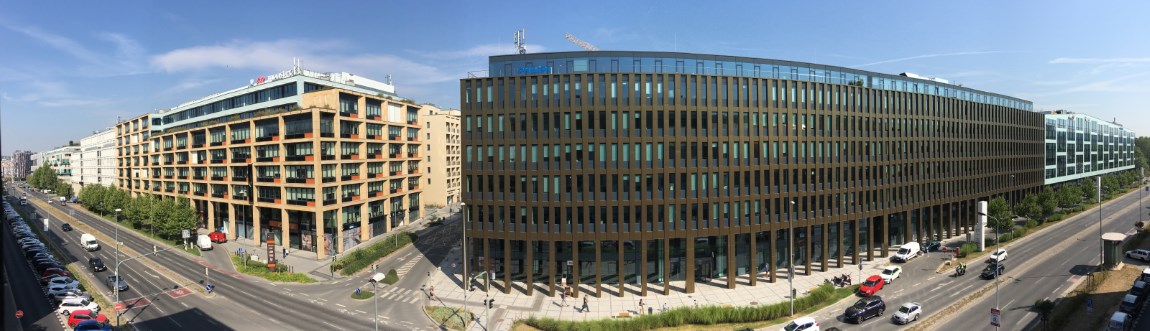 Virtuln kancele na Poben 46, Praha 8 - pohled na ulici
